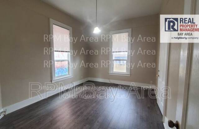 2439 Dwight Way