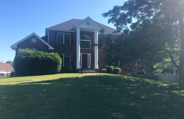 5 Bedroom 2 1/2 Bath Home For Rent!