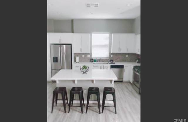 630 Chandler Walk