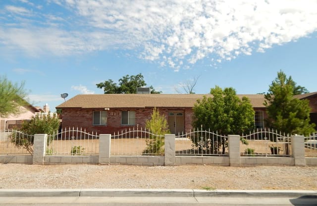 4474 E St Louis Ave - 4474 East Saint Louis Avenue, Sunrise Manor, NV 89104