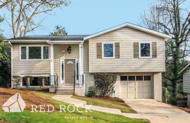 3 bedroom / 2 Bath Single Family Home in Crestline Park/Birmingham on Dead End Street