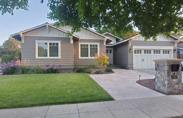 1022 Mt Carmel Dr