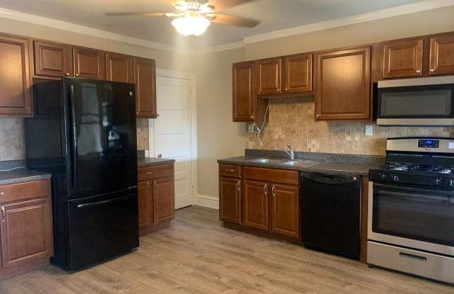 Photo of 73 W 5TH Street