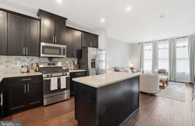 3702 JAMISON Street NE