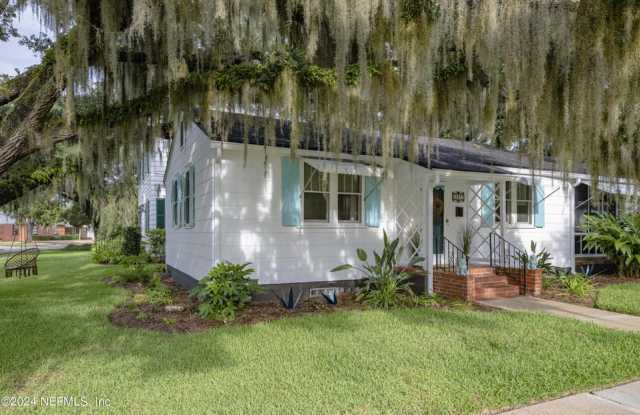 237 Rainey Ave