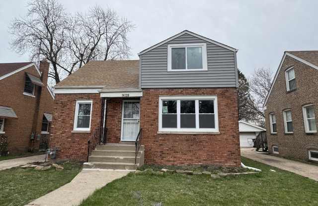 Photo of 14139 Manor Avenue