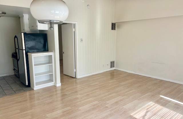 1246 North Sweetzer Avenue