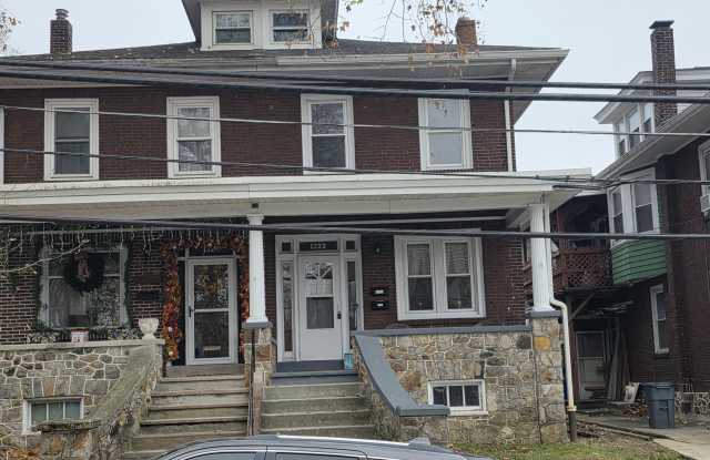 Photo of 1322 Pike St