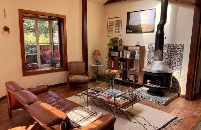 Furnished 1940s Beachwood Canyon Retreat with Treetop Deck + Creative Loft!
