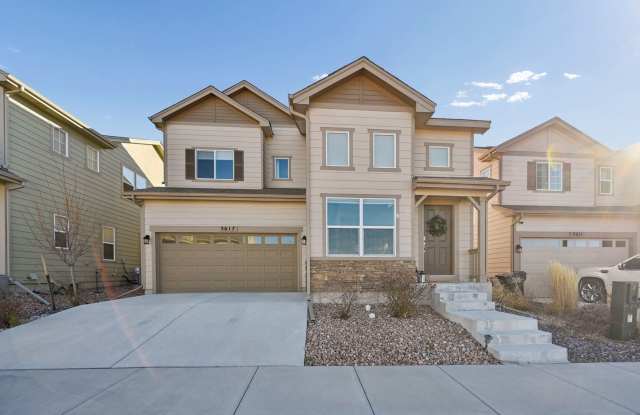 3 Bed 2 bath house off of N Carefree!