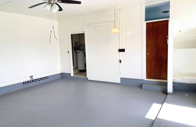 2379 Kilauea Avenue - 2 - STUDIO