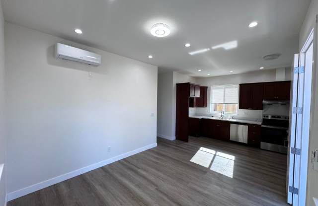 Newly Remodeled 2 Bedroom House in Hayward!