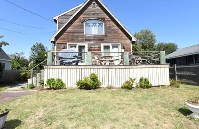 34 Mayflower Ln - 34 Mayflower Lane, Ocean Bluff-Brant Rock, MA 02050