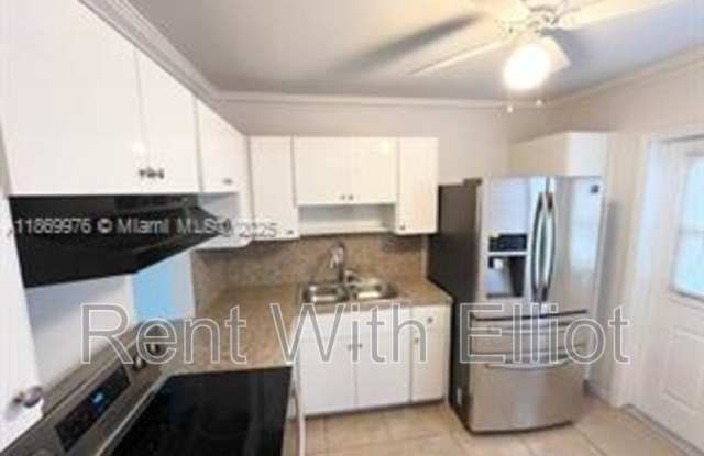 2223 Park Lane