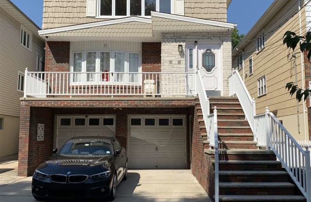 21 LINCOLN PARKWAY - 21 Lincoln Parkway, Bayonne, NJ 07002