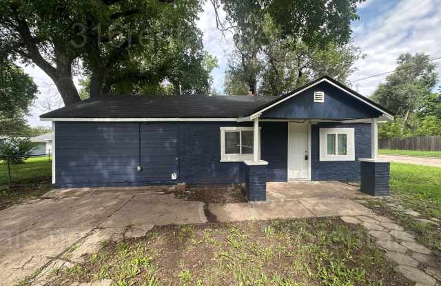 $849 - 2 bed 1 bath - Single Family Home