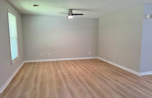 1209-B Furches Avenue