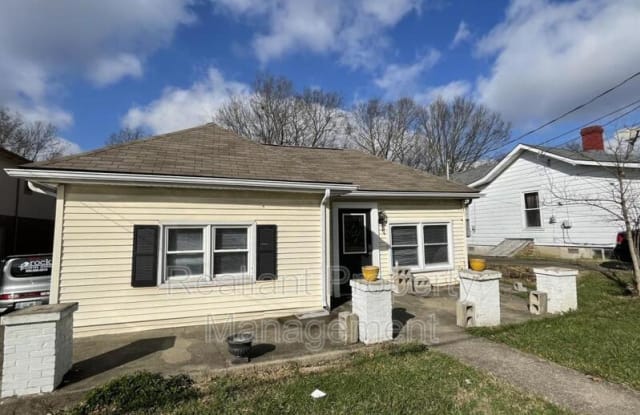 449 Douglas Ave - 449 Douglas Avenue, Lexington, KY 40508