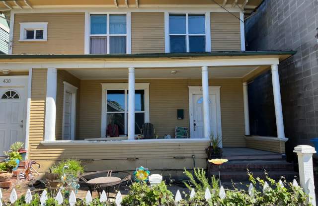 Vintage 3 Bedroom 1 Bath, Recently renovated and upgraded - 428 Orchard Street, Santa Rosa, CA 95404