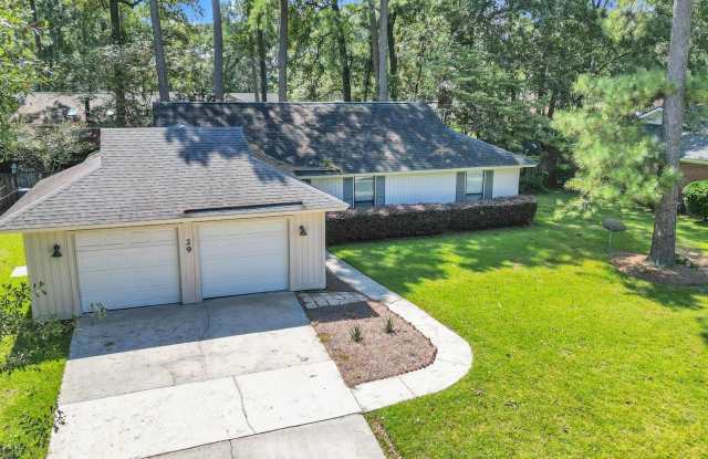 3 bed 2 bath fenced yard