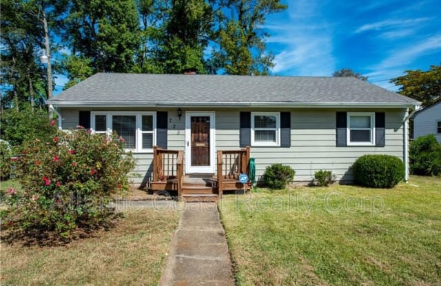 725 Oakland Ave - 725 Oakland Avenue, Hampton, VA 23663