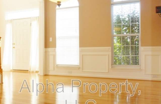 1205 Carriage Park Cir