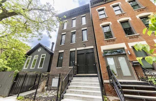 1638 N Sedgwick