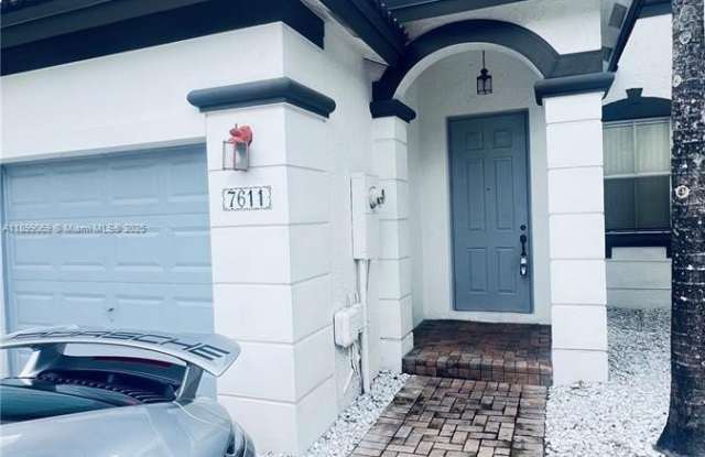 Photo of 7611 NW 115th Ct