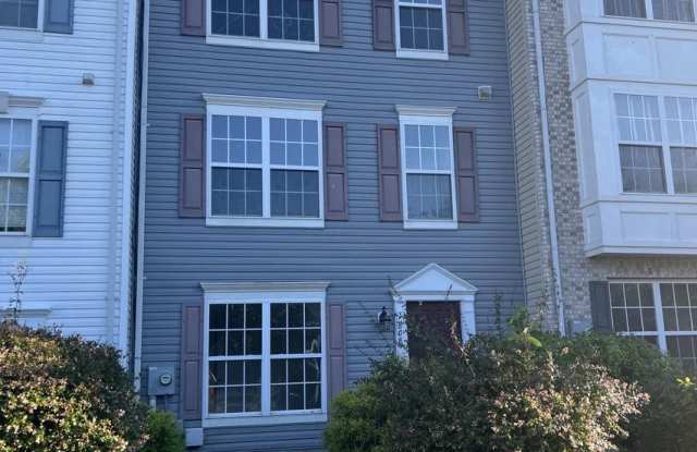808 PENDLETON LANE