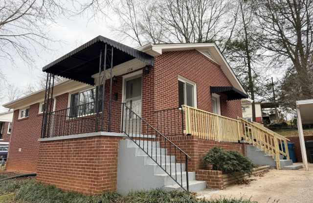 Photo of Beautiful Brick Home in Prime Hickory Location – Spacious Layout  Hardwood Floors!