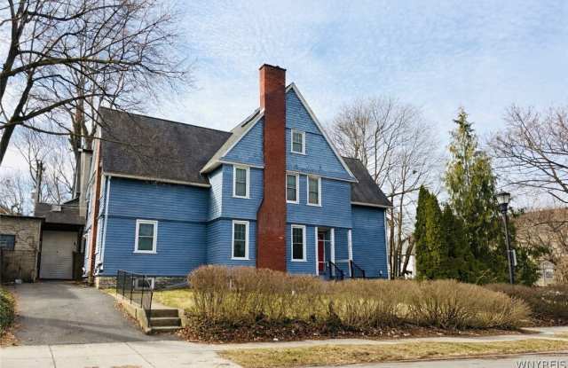 619 Elmwood Apt 2 Avenue
