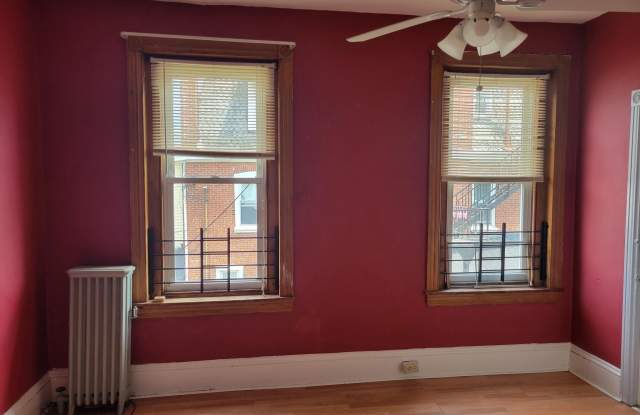 833 W MARSHALL Street unit: Apt A