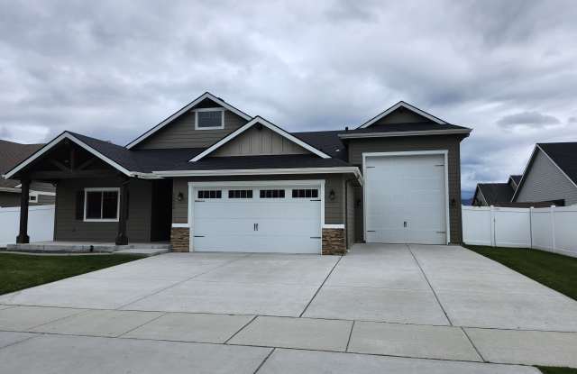 10662 Murcia Ln - 10662 Murcia Lane, Hayden, ID 83835