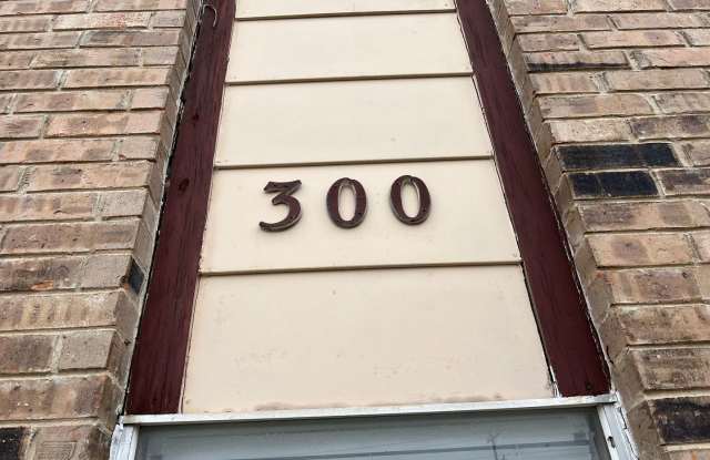 Photo of 300 Moursund Blvd. #2, San Antonio, TX. 78221