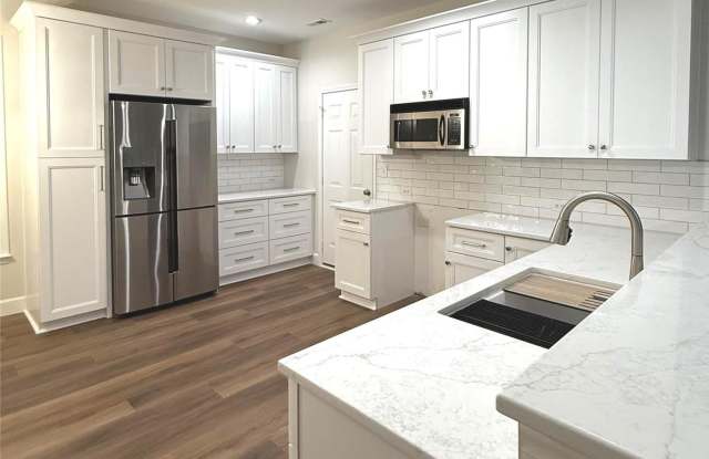 Photo of 9235 Island Overlook Court