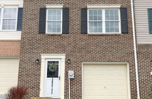 2 Bed 2.5 Bath Townhome in Winchester, VA For Rent photos photos