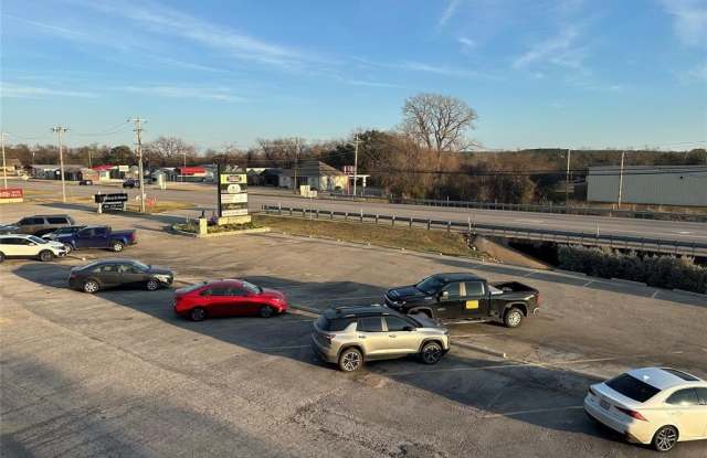 1207 NE Big Bend Trail