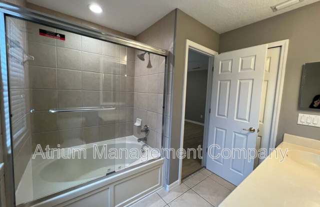 2131 Retreat View Circle