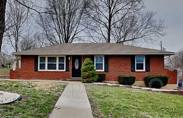 8506 Maple Ave - 8506 Maple Avenue, Raytown, MO 64138