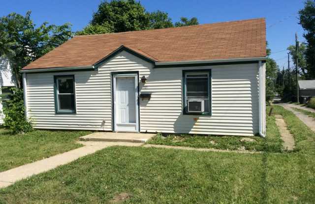 Two Bedroom Ranch @ 3127 Pennsylvania Ave