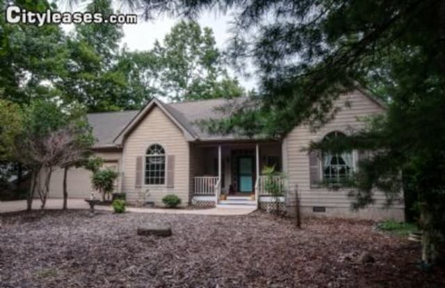 52 Ottaray Court - 52 Ottaray Ct, Transylvania County, NC 28712