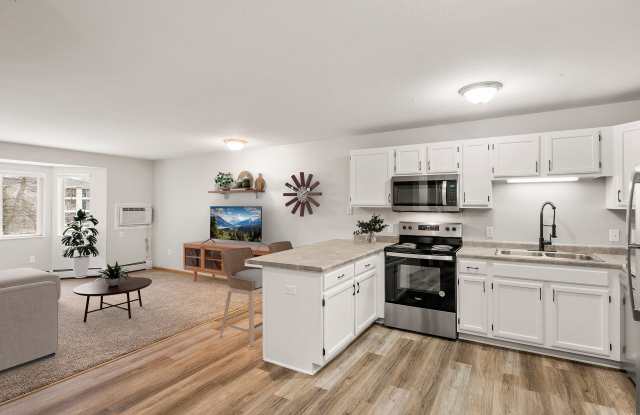 Creekside Commons Apartments