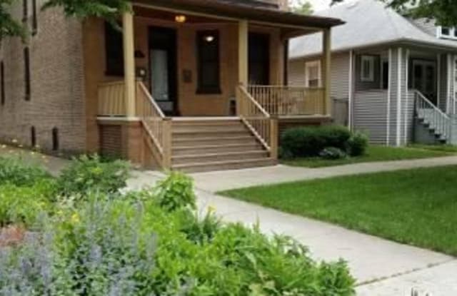 646 N Humphrey Ave Unit 1 - 646 North Humphrey Avenue, Oak Park, IL 60302