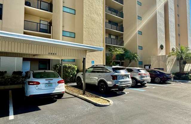 2620 Cove Cay Dr Unit 1001