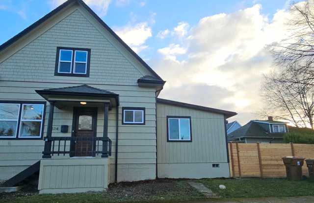 Pending Application - Recently Renovated 2 Story Tacoma Craftsman House - MONTH OF FEBRUARY 2025 FREE