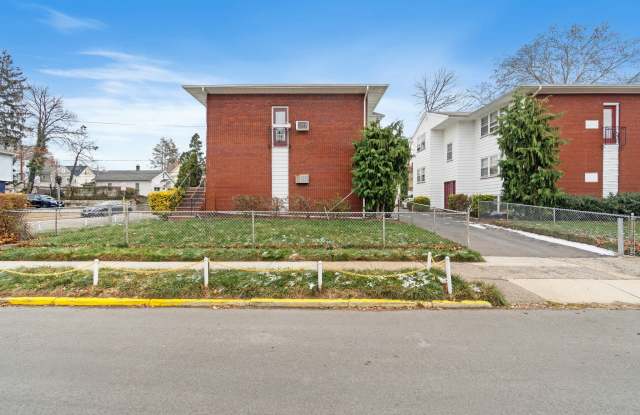 Photo of 208 N Park St