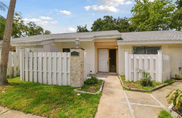Photo of 4008 POINCIANA COURT