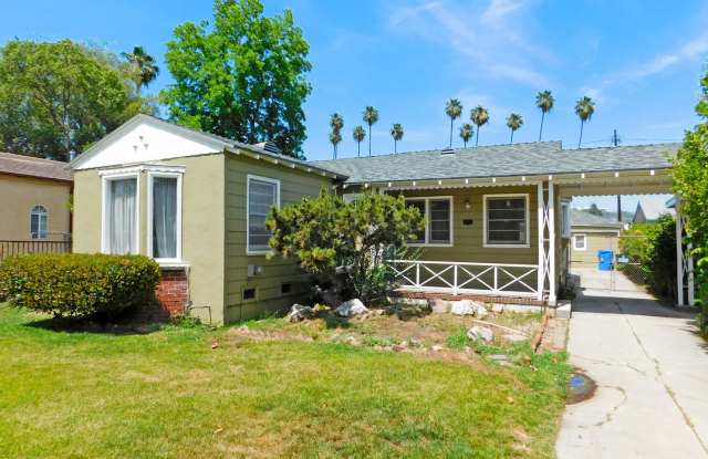 Photo of COMING SOON! Beautiful 4 Bedroom 2.5 Bathroom SFR