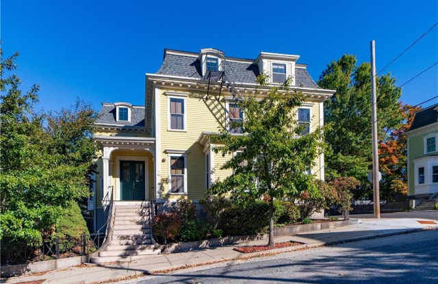 Photo of 54 Halsey Street unit: 6