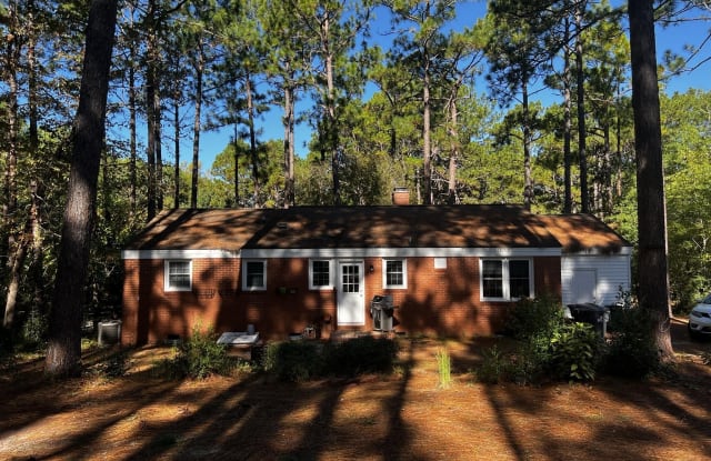 925 N Saylor Street - 925 North Saylor Street, Southern Pines, NC 28387